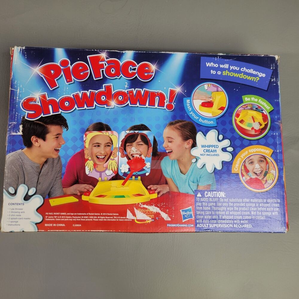 Hasbro Gaming Pie Face Showdown Game 2 Players Hilarious Family Fun 2014 Ages 5+
